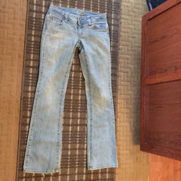 American Eagle Jeans - Picture 2 of 4